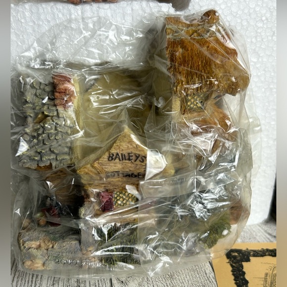 Premiere Edition Boyds Bearly Built Villages Baileys Cozy Cottage New - Picture 6 of 7